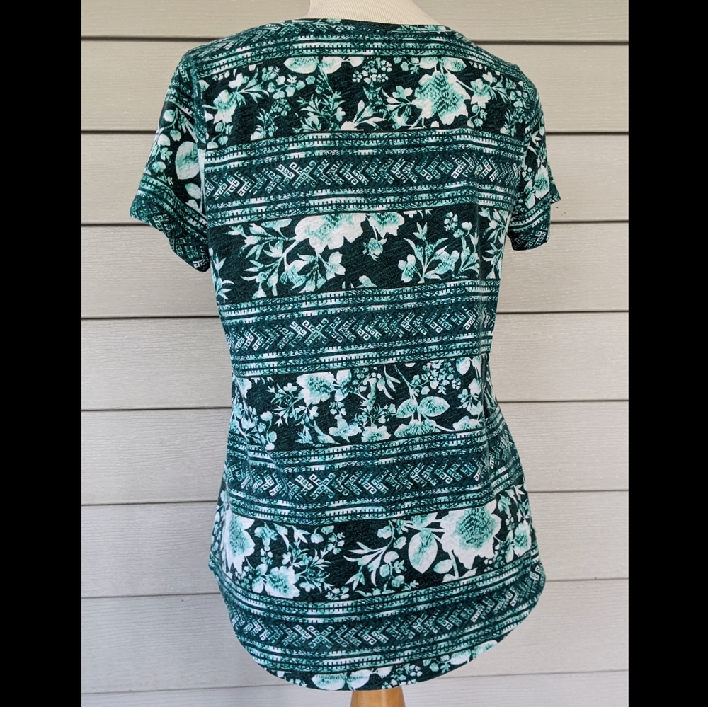 Sonoma Goods for Life Green Tropical T-Shirt - Picture 5 of 11